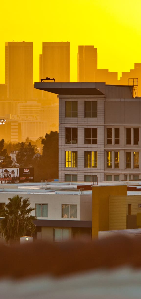 8600 Burton Way Apartments in Los Angeles, CA